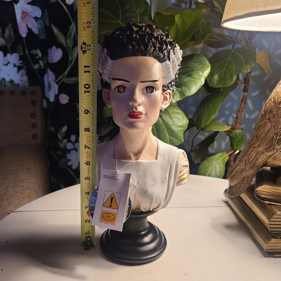 Bride of Frankenstein bust light up Halloween decor 13"x6" - Picture 10 of 11